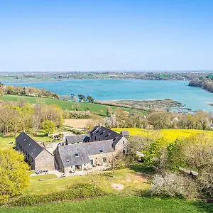 Manoir De Rigourdaine Hotel